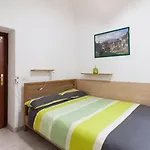 Etnuvio, Double In Nocleg ze śniadaniem 3*