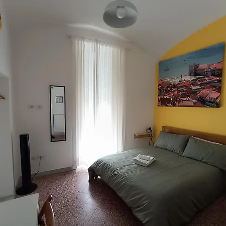Etnuvio, Double In Bed & Breakfast Naples